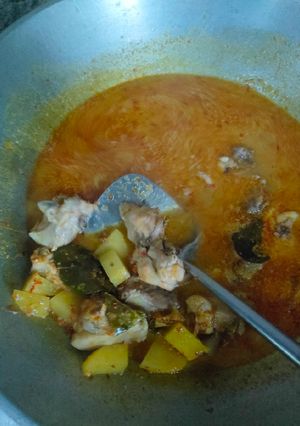 Foto resep Opor ayam dan kentang
