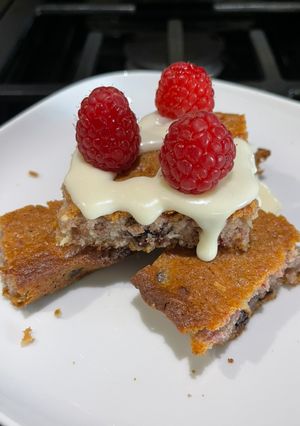 Una foto de BROWNIES DE FRAMBUESA, CHOCOLATE Y COCO