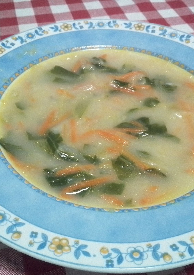 Una foto de Sopa juliana