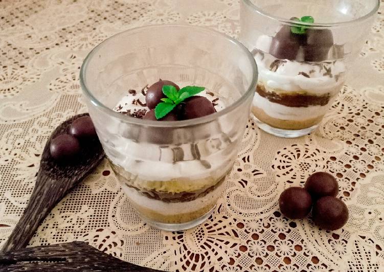 No Bake Chocolate Cake In Jar