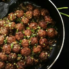 A picture of Cabbage manchurian.