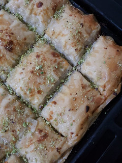 A picture of Lebanese Baklava.