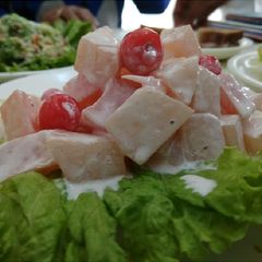 A picture of Fruit cream salad.