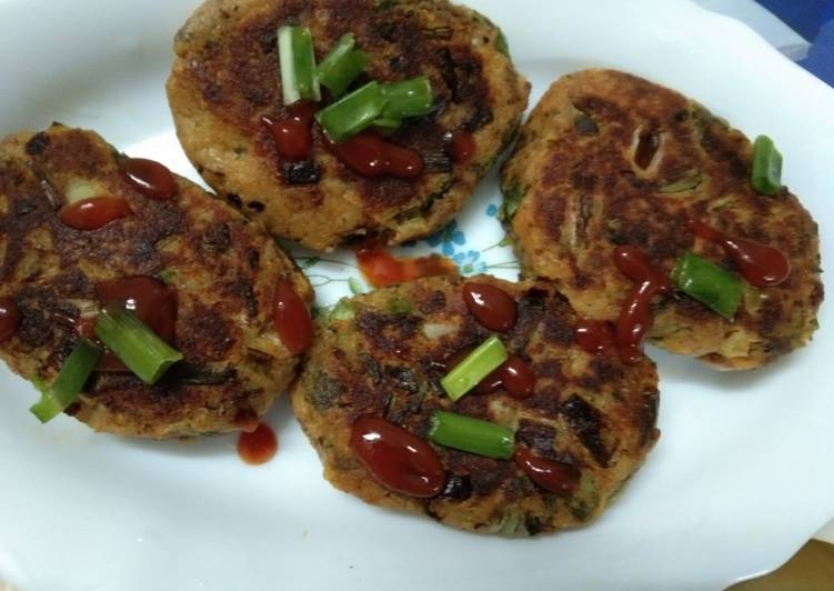 How to Prepare Favorite Spring Onion and Potato Cutlets