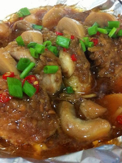 【麻辣蘑菇蒸雞】 的食譜成品照片