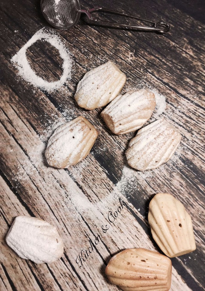 A picture of Madeleines.