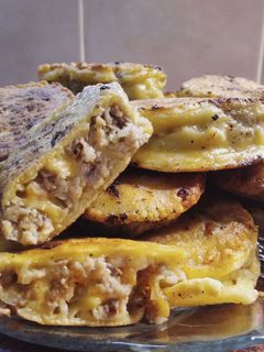 Фото Котлетки з сирною начинкою.