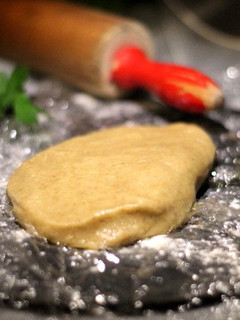 Una foto de Masa de Aceite para Cocas con Robot de Cocina Prixton KG200