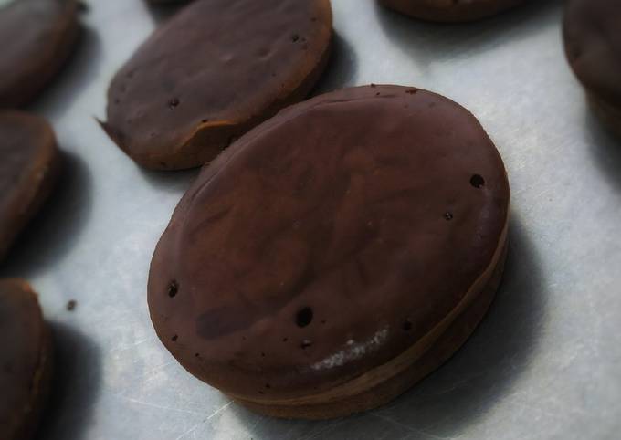 Kue balok coklat leleh