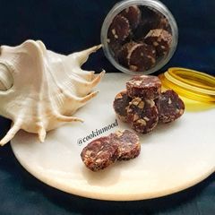 A picture of Dates Delight / Khajur Mithai.