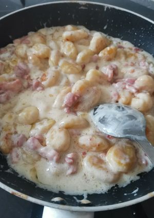Une photo de Gnocchi façon carbonara