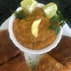 A picture of Pav bhaji.