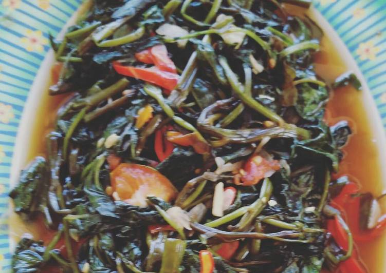Tumis kangkung lengkuas