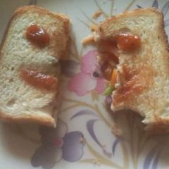 A picture of Potato sandwich.
