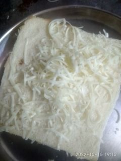 આઇસક્રીમ સેન્ડવીચ માણેકચોક સ્ટાઇલ (Icecream Sandwich Manek Chowk Style Recipe In Gujarati) રેસીપી મુખ્ય ફોટો