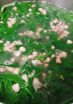 Hình của món Canh bồ ngót nấu hến.