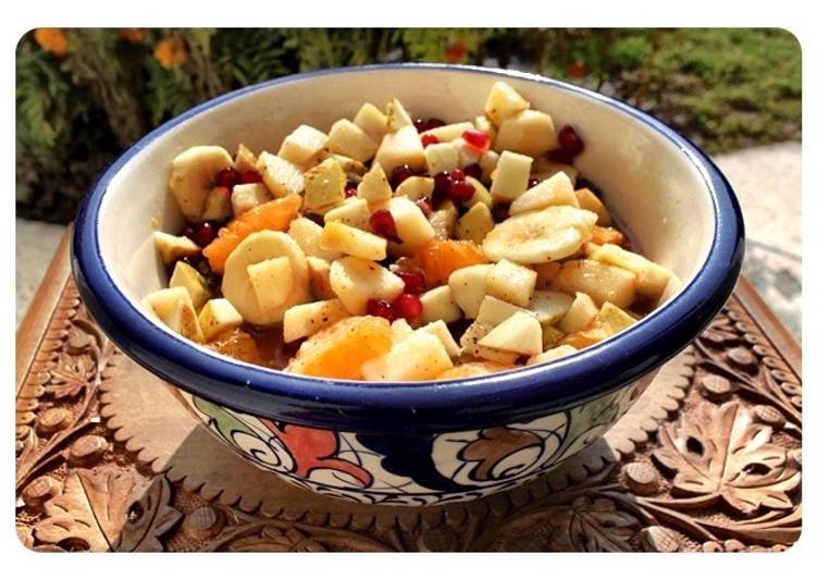 How to Prepare Favorite Fruit Chaat - Pakistani Fruit Salad