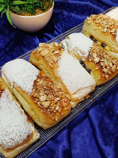 Una foto de Brioche suisse con crema pastelera