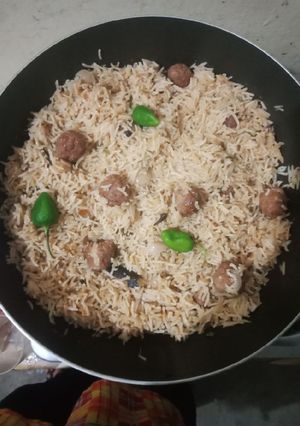 A picture of Beef kofta pulao.