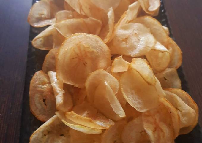 Crispy raw banana chips