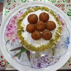 A picture of Gulab jamun cheese cake.