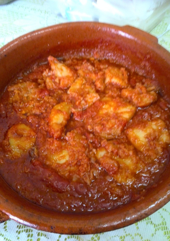 Una foto de Bacalao con tomate
