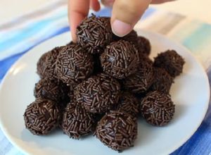 Foto de Brigadeiro de enrolar APLV
