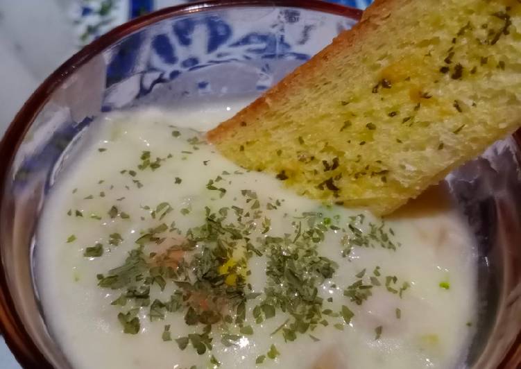 Resep Creamy Chicken Corn Soup with Garlic Bread Anti Gagal