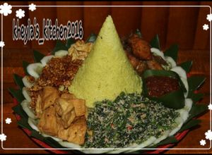 Foto resep Nasi Kuning Magicom / Nasi Tumpeng Komplit Murah Mudah Istimewa