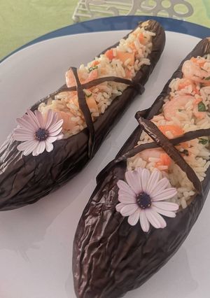 Foto di Ballerine di melanzane, ripiene di riso freddo, gamberi e melone