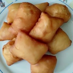 A picture of Lemon infused mandazi.