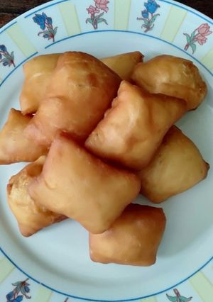 A picture of Lemon infused mandazi.