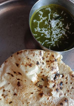A picture of Palak paneer.