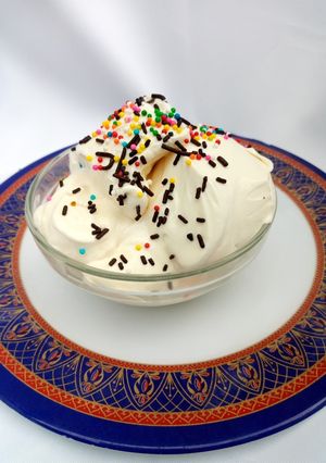 A picture of Vanilla ice cream.