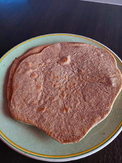 Una foto de Rapidita o tortilla de harina integral (Masa para tacos)