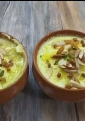 ब्रेड मटका कुल्फी (bread matka kulfi recipe in hindi) रेसिपी मुख्य फोटो