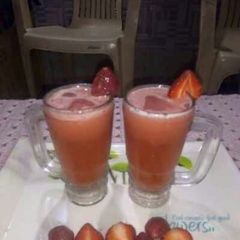 A picture of Stawberry juice.