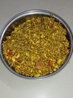 अंकुरित मूंग चाट(ankurit moong chaat recipe in hindi) रेसिपी मुख्य फोटो