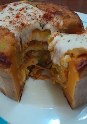 Una foto de Zapallo anco relleno de pollo, puerro y queso 😋