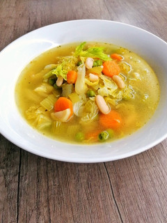 Klasszikus minestrone leves recept fotója