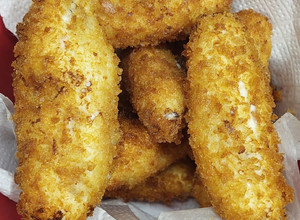 Una foto de Filetitos de pollo apanados, con queso philadelphia 🌟