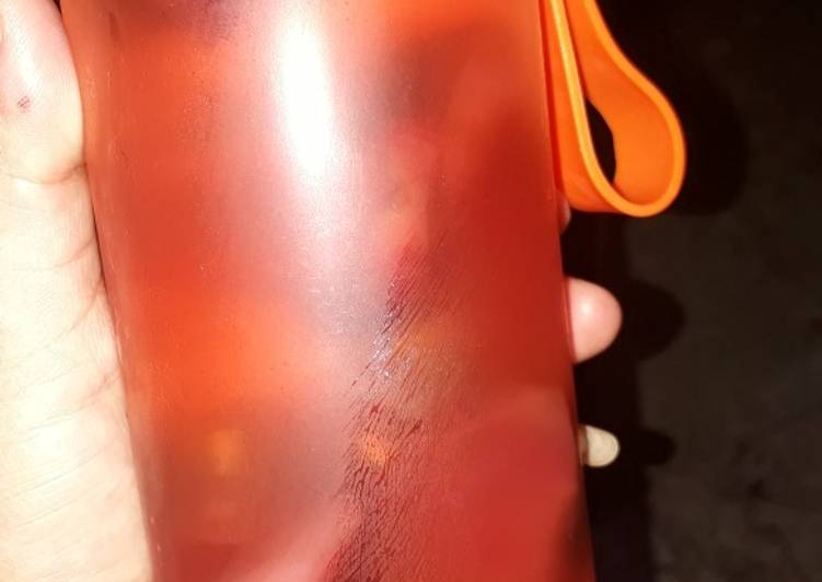 Resep Infuse water strawberry+ plum, Enak Banget