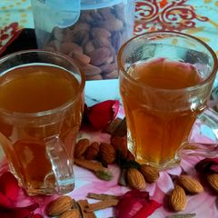Kashmiri kahva tea A picture of Kashmiri kahva tea.