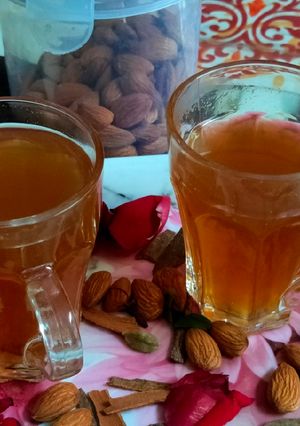 A picture of Kashmiri kahva tea.
