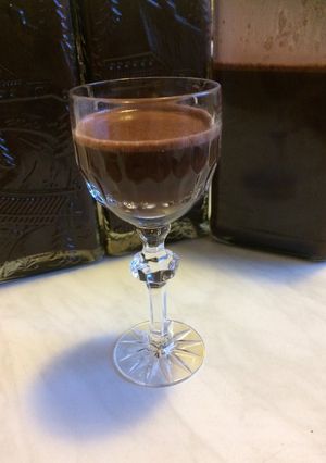 Csokilikőr házilag recept fotója