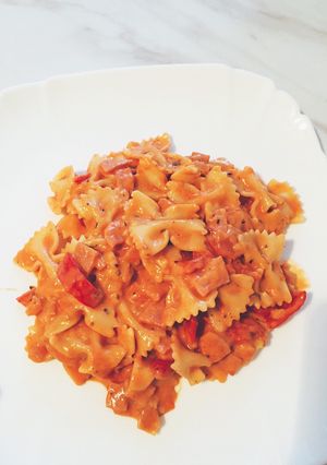Olaszos paradicsomos-bazsalikomos paszta recept fotója