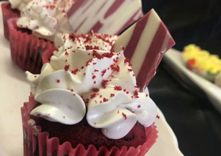 Recipe of Ultimate Red velvet cupcake (eggless)