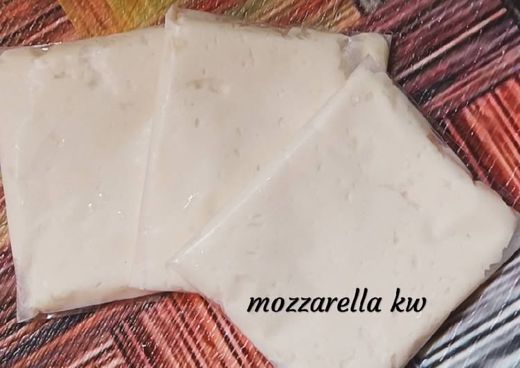 Keju Mozzarella kw