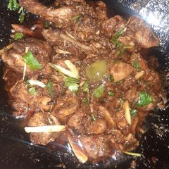 A picture of Chicken karahi in black pepper.