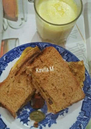 A picture of Veg omelette & turmeric milk.
